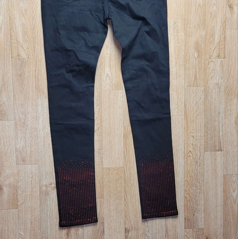 DNA Premium Wear Black Distressed/Destroyed Rhinestones Denim Jeans..Size:32